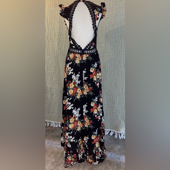 3/$25 NWT LUXXEL Floral hi-low Dress SZ Lrg - Picture 12 of 14